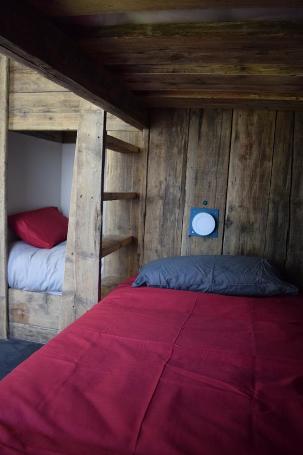 بيت شباب Ty Glyndwr Bunkhouse, Bar And Cafe كارنارفون المظهر الخارجي الصورة