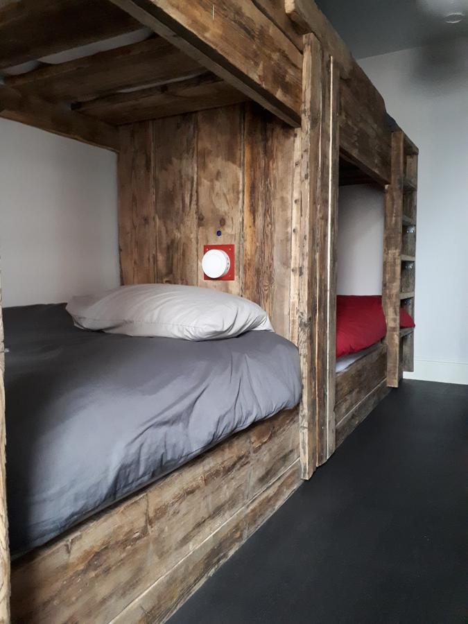 بيت شباب Ty Glyndwr Bunkhouse, Bar And Cafe كارنارفون المظهر الخارجي الصورة
