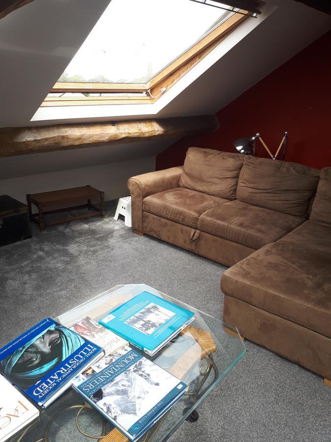 بيت شباب Ty Glyndwr Bunkhouse, Bar And Cafe كارنارفون المظهر الخارجي الصورة