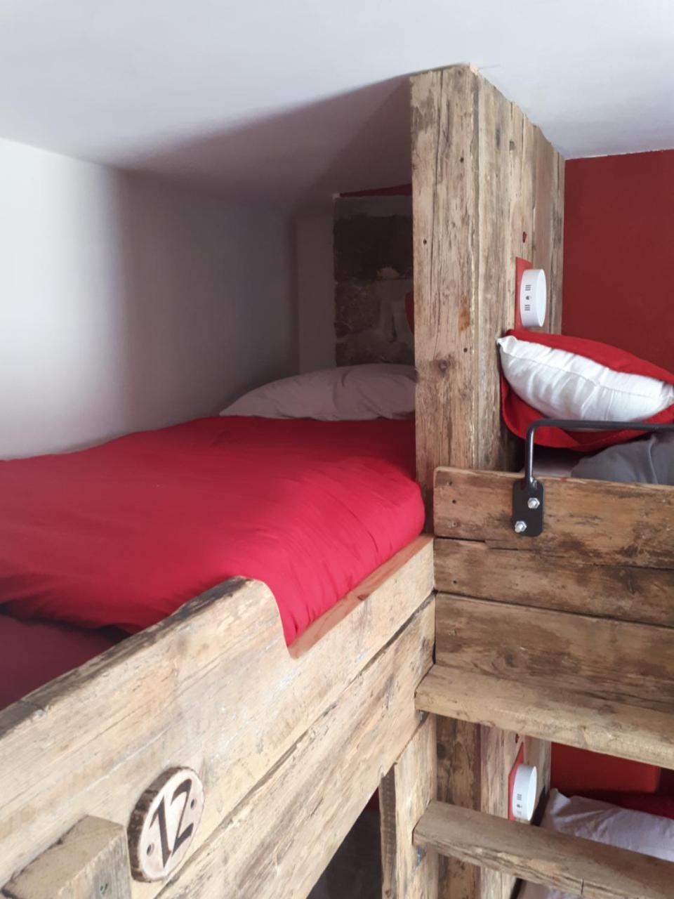 بيت شباب Ty Glyndwr Bunkhouse, Bar And Cafe كارنارفون المظهر الخارجي الصورة