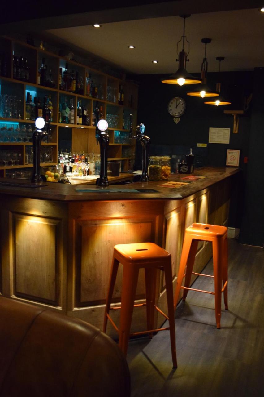 بيت شباب Ty Glyndwr Bunkhouse, Bar And Cafe كارنارفون المظهر الخارجي الصورة